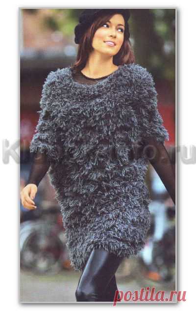 Вязание спицами. Фотогалерея женских вязанных моделей. Удлинённый жилет с широкими проймами, из мохера и пряжи с бахромой. Размер: 36/38(40/42)44/46