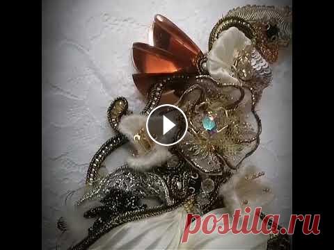 Колье "Любимые цветы императрицы" с лентой шибори, бело-золотое Колье ручной работы с лентой шибори, с элементами объемной вышивки, краситель, сутажом... мои странички https://vk.com/lk.mechty.igloi инстаграмм http...