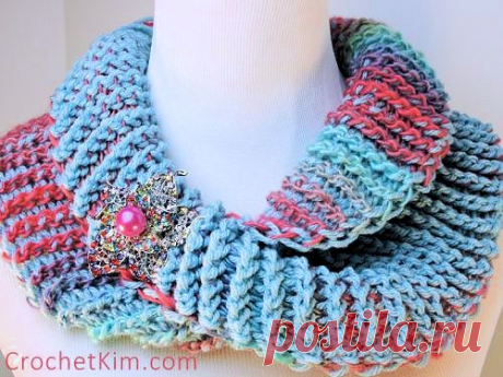 Add this project to your Ravelry favorites HERE.  To print or convert to PDF click the green "Print Friendly" button below the pattern.    Dueling Colors Cowl designed by Kim Guzman © Dec. 2014 Email to kim@crochetkim.com Please read my Terms of Use Technique: Double-Ended Tunisian  Fini