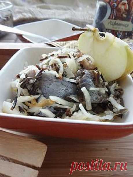 Печеная малосольная сельдь с капустой и рисом - кулинарный рецепт.