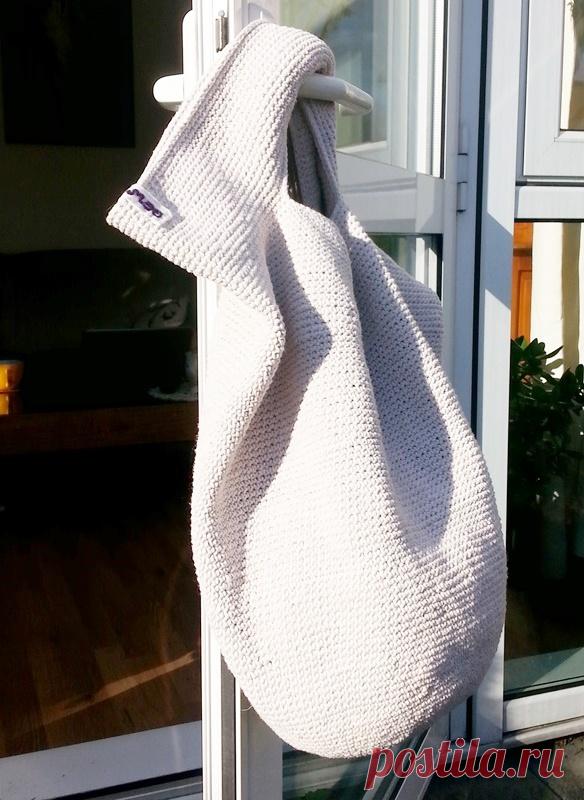 KUFER z artystycznym rękodziełem : Torba szydełkiem