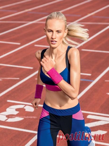 Modell 1067AB 01/2017 Бюстье
р-р 34-42 евро

(ЖМЕМ на ФОТО для получения подробной информации о модели)

#бесплатныевыкройки#яндексдиск#рукоделие#одеждаженская#шьемсами#своимируками#женское#выкройка#пдф#электронныевыкройки#моделирование#рукоделие#бурда#burda#burdastyle#бюстье