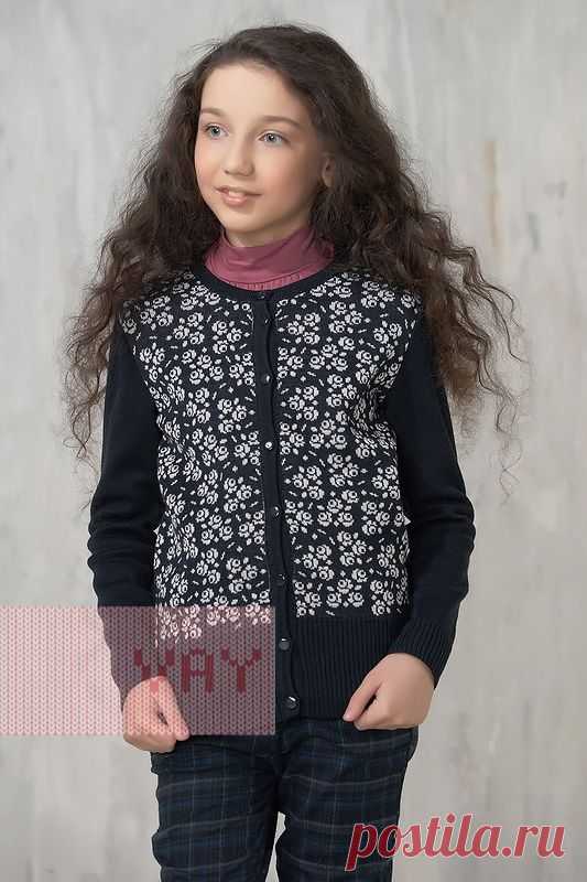 Школьная форма от марки VAY. Школьный жакет для девочек от VAY (артикул 755), цветовое решение синий/белый. Ещё больше школьной формы марки ВЭЙ на наших сайтах. Официальное представительство бренда VAY: купить в розницу в магазине Согревай.ру https://www.sogrevay.ru, оптовые закупки на Ньювэй.ру https://www.newvay.ru