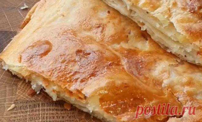 Слоеный мясной пирог с курицей простой рецепт пошаговый Слоеный мясной пирог с курицей простой рецепт в духовке ❤️ Всем добрый день, мои дорогие 🥰 Знаю очень многие ждали этот рецепт. Пирог получается очень вкусным, сытным и готовится легко и просто. Всем советую приготовить.👌 250 мл тёплой воды 1 ч.л соли 1/2 ч.л сахара 20 мл растительного масла 500 гр