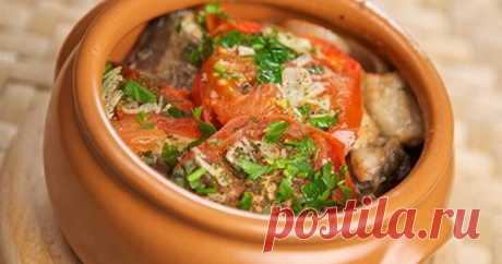 Просто обжарил мясо и томил в горшочках вместе с рисом. Получилось очень вкусно Здравствуйте, друзья! Сегодня я приготовлю рис с мясом в горшочках. Всем известно, что в горшочках в духовке даже самые простые блюда получаются намного вкуснее. Так что можете смело готовить рис по э