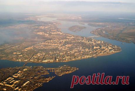 Вблизи Архангельска есть доступ к Белому морю. Неподалеку от города есть замечательные курортные зоны, где можно найти квартиру на посуточный съем и прекрасно провести выходные.