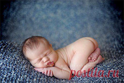 А у Вас есть такой комочек счастья?
179

Да
134

Да,и не один
50

Нет,пока нет

Добавляю в друзья,отмечаю на фото друзей,ставлю статусы,отвечаю на
 письма,всё то,что делаете Вы,только за это получаю деньги.Кому 
интересно ставьте +++или пишите электронки.