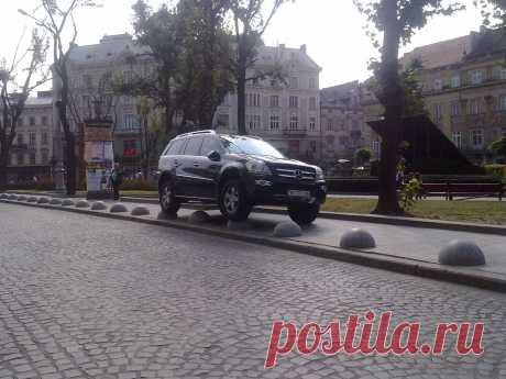 Лишение прав на полгода за заезд на тротуар | AutosCar: Автоновости, все о мире машин