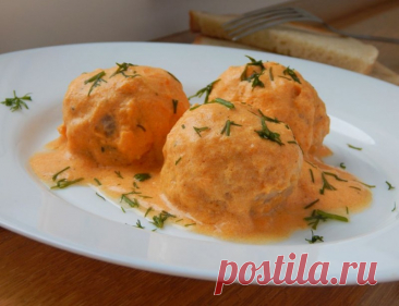 ​Тефтели в томатно-сливочном соусе Ингредиенты:⠀Чистый свиной фарш &mdash; 750 гБольшие луковицы &mdash; 2 шт.Большая морковь &mdash; 1 шт.Яйцо &mdash; 1 шт.Варёный рис &mdash; 1 стак.Соль &mdash; по вкусуЧёрный молотый перец &mdash; по вкусу⠀Для соуса:⠀Томатная паста &mdash; 3 ст. л.Вода &mdash; 300 млСметана &mdash; 200...