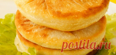 Пышные лепешки на минералке с сырной начинкой Пышные лепешки на минералке с сырной начинкой