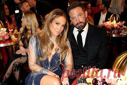 Бена Аффлека высмеяли за выражение лица на «Грэмми». Актера Бена Аффлека высмеяли за выражение лица, которое у него было во время музыкальной премии «Грэмми». Актер сопровождал свою жену, американскую певицу Дженнифер Лопес. «Каким бы плохим ни был ваш день, я обещаю, что вы сейчас не так несчастны, как Бен Аффлек на "Грэмми"», — написал один журналист.