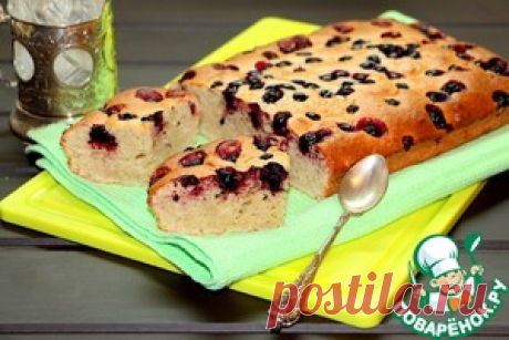 Банановый пирог с черной смородиной - кулинарный рецепт