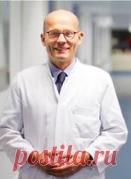 Ортопедические консультации ведущих немецких врачей-ортопедов в 
Европейском Центре ортопедии и терапии боли - город Москва, улица Трифоновская 11, (метро Марьина роща или метро Достоевского). Тел. для записи: +7 (495)120-46-92, электронная почта: info@euromed.academy