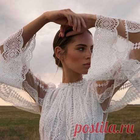 Beautiful details♥️
Photo: @pappschneiderphotography 
Model: @bertanagy