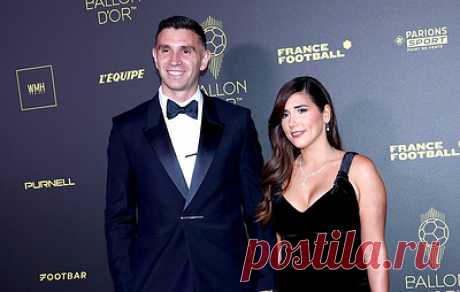 Аргентинец Эмилиано Мартинес стал обладателем приза лучшему вратарю года имени Льва Яшина. В декабре 2022 года Мартинес вместе со сборной Аргентины стал победителем чемпионата мира