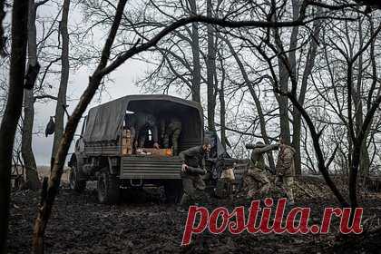 Российский военный сорвал диверсию ВСУ и помог доставить боеприпасы для ВС РФ. Сержант Кирилл Шухраев, входивший в группу военнослужащих, которые обеспечивали охрану колонне с боеприпасами для батальонной тактической группы ВС РФ, обнаружил группу готовящих диверсию бойцов Вооруженных сил Украины (ВСУ) и сорвал засаду, первым атаковав противника. Об этом сообщили в Минобороны России.