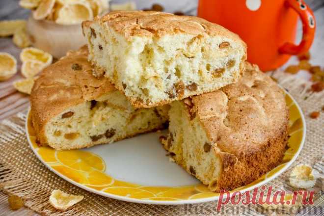 Рецепт: Шарлотка с изюмом и кукурузными хлопьями на RussianFood.com