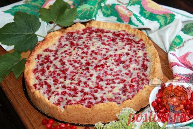 Пирог с брусникой и сметаной из песочного теста | рецепт с фото Дары леса преподносят нам новые возможности. Пирог с брусникой – яркий представитель простой, но очень нарядной домашней еды с плодами тихой охоты.