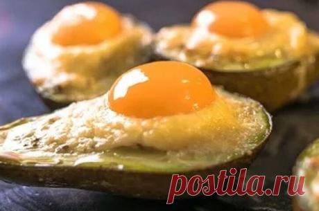 Внезапно: яйца в авокадо | Вкусные рецепты