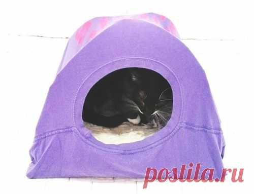 Палатка для кота из старой футболки