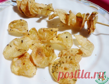 Картофельные чипсы на шпажках в микроволновке - кулинарный рецепт