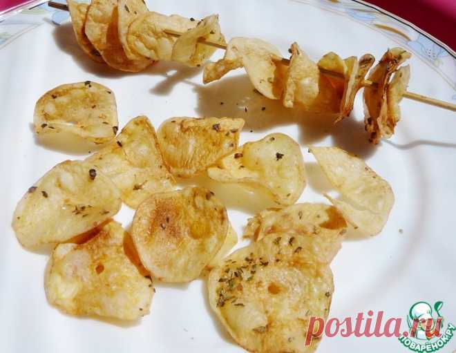 Картофельные чипсы на шпажках в микроволновке - кулинарный рецепт