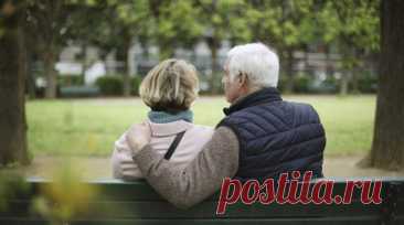 Геронтолог Москалёв назвал образ жизни главным фактором долголетия. Учёный-генетик, геронтолог, член-корреспондент РАН и доктор биологических наук Алексей Москалёв рассказал, что образ жизни является главным фактором долголетия. Читать далее