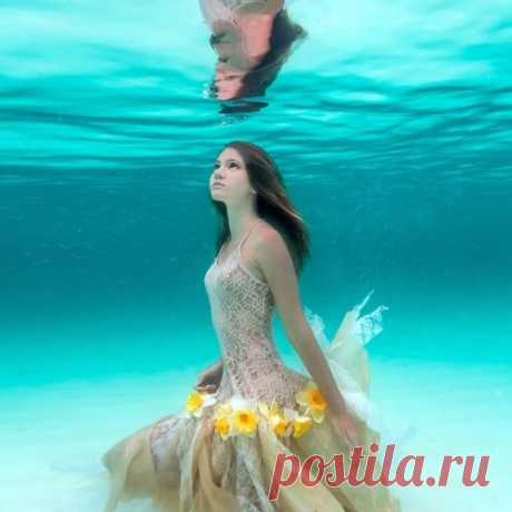 Завораживающие снимки с &quot;подводной девушкой&quot; (53 фото)
