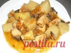 Картошка с курицей и грибами в мультиварке - Рецепты для мультиварки