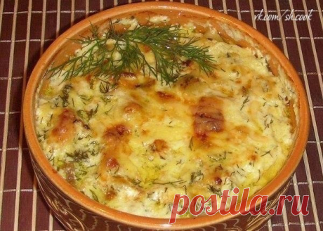 Картошка с курицей и грибами под соусом в глиняных горшочках | Кулинарные Рецепты