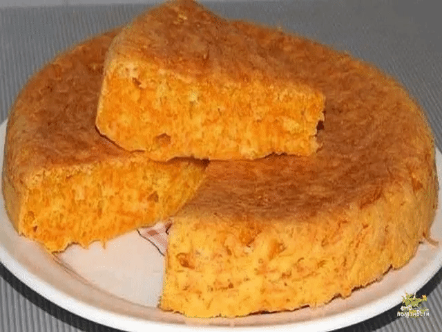 Нежнейший пирог-десерт из манки и морковки - просто тает во рту!
Пирог-десерт 