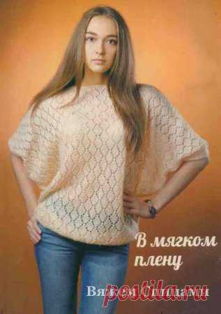 Широкий пуловер с ажурным узором. Пуловер спицами для женщин