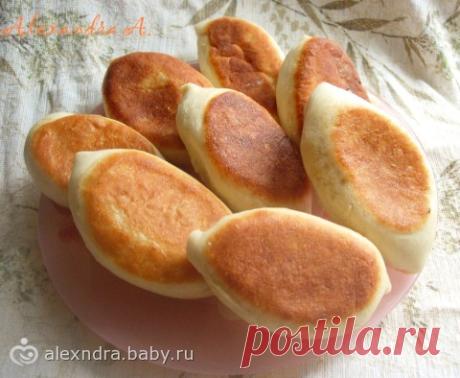 Пирожки с картошкой (постные), тесто очень легкое в работе, а пирожки — воздушные)