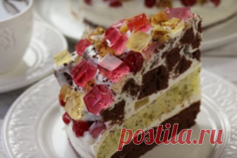 Восхитительный торт «Екатерина» Этот тортик имеет царское имя и выглядит соответственно. Внешне он напоминает шапку...