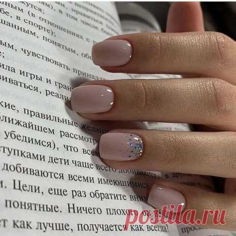 Светлый зимний маникюр на короткие ногти 2020 | Жить модно | Яндекс Дзен