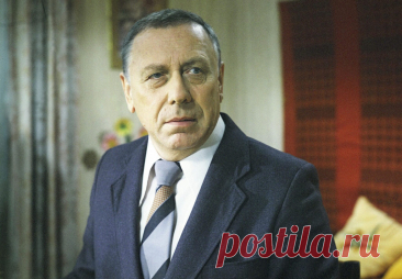 Анатолий Папанов, 31 октября, 1922
 • 5 августа 1987