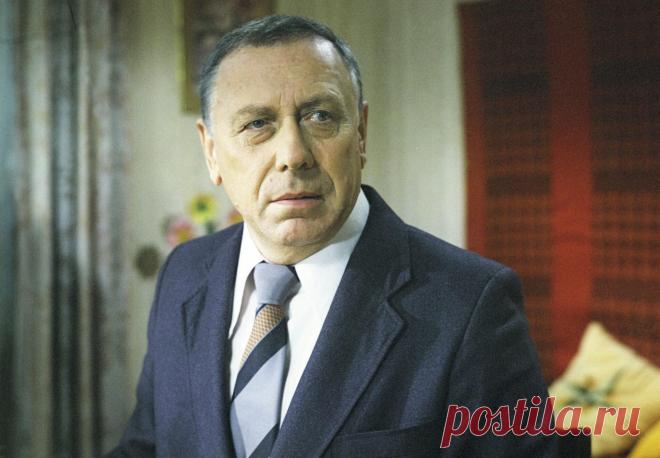 Анатолий Папанов, 31 октября, 1922
 • 5 августа 1987