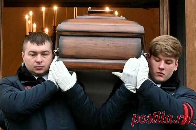 Похороны через «Госуслуги» уберегут россиян от ритуальной мафии | Парламентская газета | Дзен