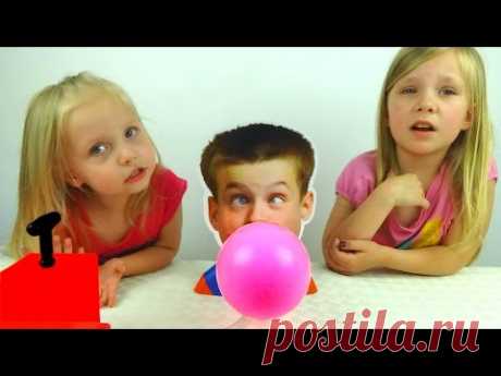 Челлендж bubble gum game МИСТЕР МАКС играет Вместе с Николь и Алисой Challenge Mister Max  пузыри