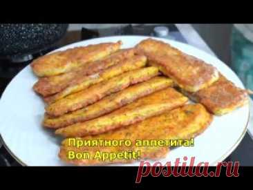 Кабачки вкуснее мяса, никто не верит что я готовлю их так просто! Быстро и прост Для приготовления необходимо взять:- кабачки 2 шт.- соль и черный молотый перец по вкусу- сыр 100 гр.- сухая петрушка 1 ч.л.- паприка 1 ч.л.- яйца 4 шт.- панировочные сухари 100 гр.- мука 50 гр.- растительное масло для жарки