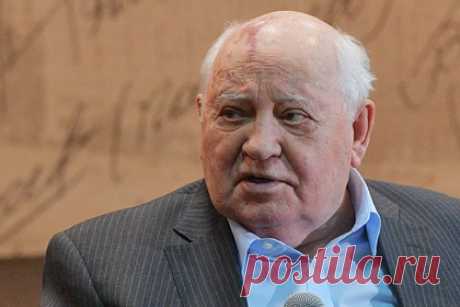 Горбачева обвинили в незаконном строительстве на Кавказе. Михаил Горбачев до того, как занять пост генсека ЦК КПСС, а затем и президента СССР, работал на Северном Кавказе, где занимался возведением различных объектов с многочисленными нарушениями. В незаконном строительстве политика обвинил дважды Герой Советского Союза космонавт Владимир Джанибеков.