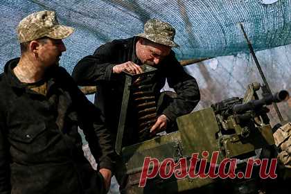 На Украине пожаловались на старые виды оружия и захотели технологии производства. Военный эксперт Олег Стариков заявил, что Запад под видом помощи передает Украине оружие 20-30-летней давности, которого в стране итак большое количество. По его словам, стране необходимы не старые вооружения, а технологии производства минометных и пушечных стволов, чтобы наладить военно-промышленный комплекс.