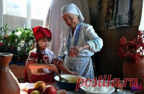 САМЫЕ ПОЛЕЗНЫЕ КУЛИНАРНЫЕ СОВЕТЫ!

КУРИЦА.
1. Курицу нужно вынимать из отвара перед самой едой, не давая ей обсохнуть, иначе она будет менее вкусной.
2. Отварная курица будет вкуснее, если, вынув её из бульона, вы посолите её, а затем положите в другую кастрюлю, накрыв крышкой или полотенцем.

РЫБА.
1. Перед жаркой рыбу нужно обвалять в сухарях или муке, смешанных с тертым сыром.
2. При чистке скользкой рыбы можно опускать пальцы в соль — это облегчит труд.
3. Чтобы опреде...