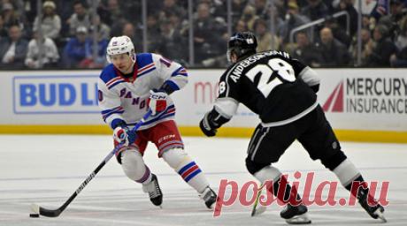 Новиков назвал Панарина явлением в мировом хоккее. Заслуженный тренер России Юрий Новиков поделился мнением о российском нападающем «Нью-Йорк Рейнджерс» Артемии Панарине, который сделал ассистентский хет-трик в матче регулярного чемпионата Национальной хоккейной лиги (НХЛ) с «Нью-Джерси Дэвилз». Читать далее