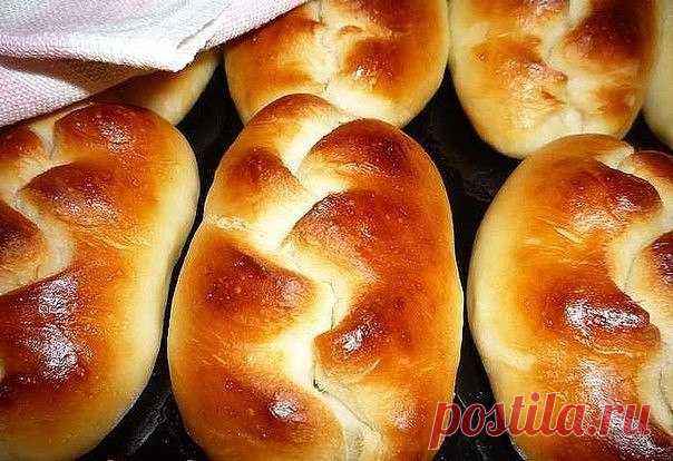 6 РЕЦЕПТОВ БЫСТРЫХ И ВКУСНЫХ ПИРОЖКОВ

1. Тесто как пух

Ингредиенты:
1 стакан - кефира,
0.5 стакана - растительного масла,
1 пакетик (11 граммов) сухих дрожжей,
1 ч.- ложка соли,
1 ст. ложка - сахара,
3 стакана- муки

Кефир смешать с маслом и немного подогреть, добавить соль и сахар,муку просеять и смешать с дрожжами, влить постепенно кефирную смесь и замесить тесто, накрыть и поставить в тепло на 30 минут. Пока тесто будет подходить, можно приготовить начинку. Противень ...