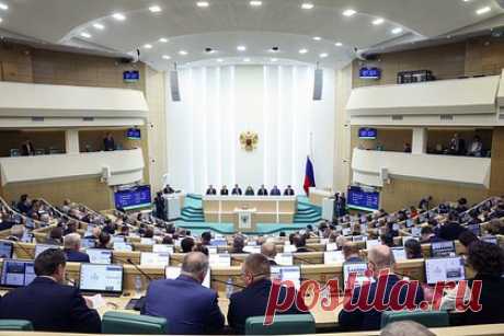 Совфед одобрил штрафы до полумиллиона рублей за продажу детям ряда напитков