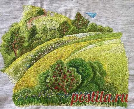 Вышитые пейзажи от Катрин Вейтс - Сам себе мастер - 2 июля - 43590489655 - Медиаплатформа МирТесен Катрин Вейтс (Katrin Vates) — художница по вышивке, начавшая завоёвывать популярность в Интернете благодаря своим невероятно красивым вышитым пейзажам. Вышивать она стала в 40 лет, после рождения второго ребёнка. По словам рукодельницы, её любимой тканью является плотный холст без грунтовки, - 2 июля - 43590489655 - Медиаплатформа МирТесен