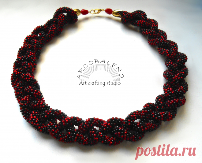 Колье. Жгут из бисера.