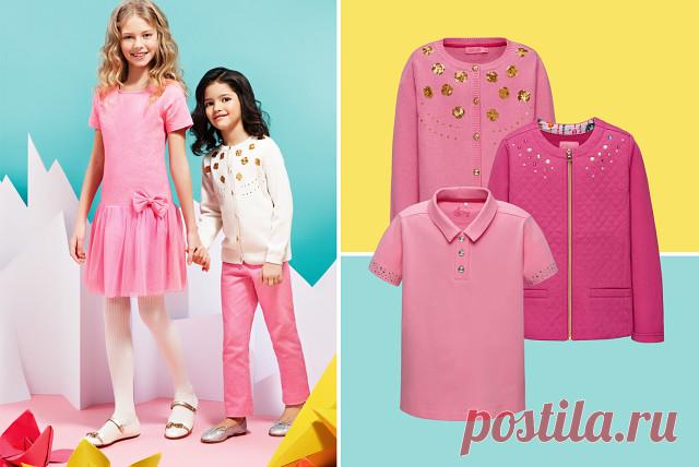 Девочки любят розовое: коллекция весенней нежности

Цвет беззаботного детства – розовый – снова на гребне волны. Нежные пастельные и яркие, насыщенные оттенки розового займут почетное место в гардеробе ваше любимицы.