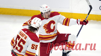 Кузьменко: я позитивный парень, хочу передать эту энергию «Калгари». Российский нападающий «Калгари Флэймз» Андрей Кузьменко прокомментировал победу над «Нью-Джерси Дэвилз» в матче регулярного чемпионата Национальной хоккейной лиги (НХЛ). Читать далее